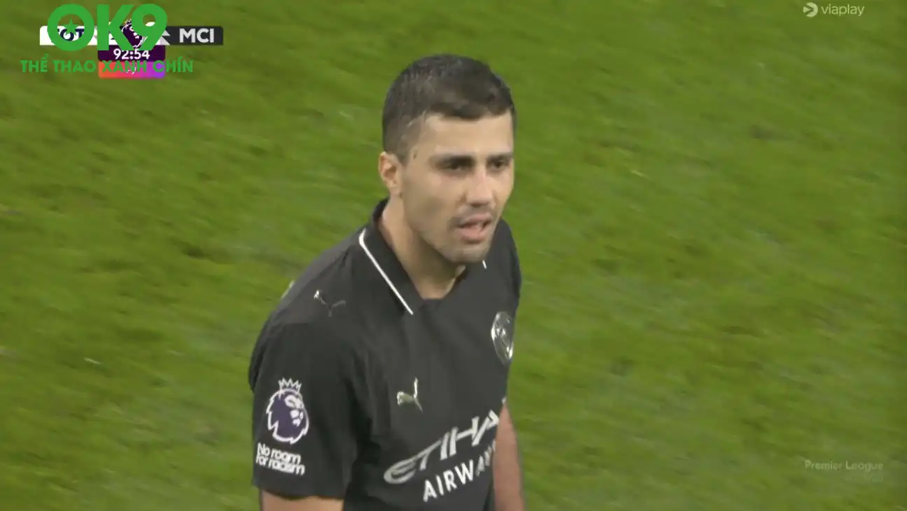 Tiền vệ Rodri khẳng định bàn thắng của Spurs là một pha phạm lỗi rõ ràng và yêu cầu các trọng tài phải chú ý đến những chi tiết nhỏ